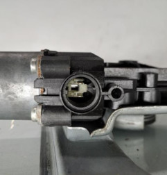 Leve vitre electrique arriere gauche RENAULT CLIO 3 Photo n°1