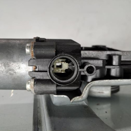 Leve vitre electrique arriere gauche RENAULT CLIO 3 Photo n°1