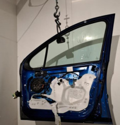 Porte avant droit PEUGEOT 207 Photo n°1