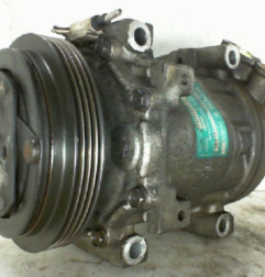 Compresseur clim RENAULT CLIO 2 Photo n°1