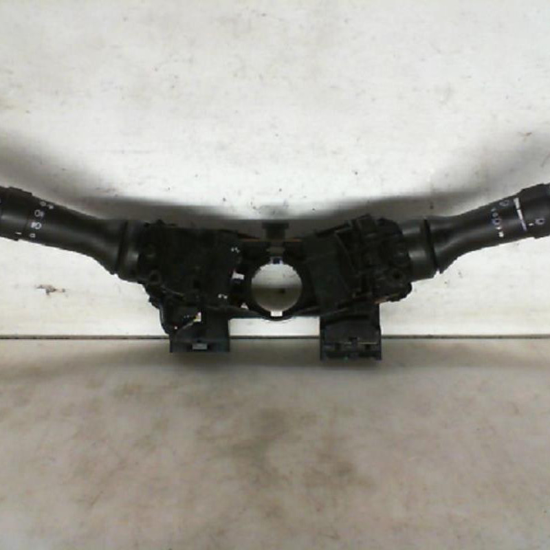 Commodo phare TOYOTA AURIS 1