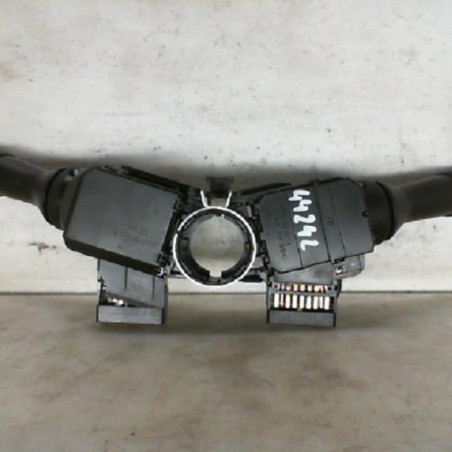 Commodo phare TOYOTA AURIS 1