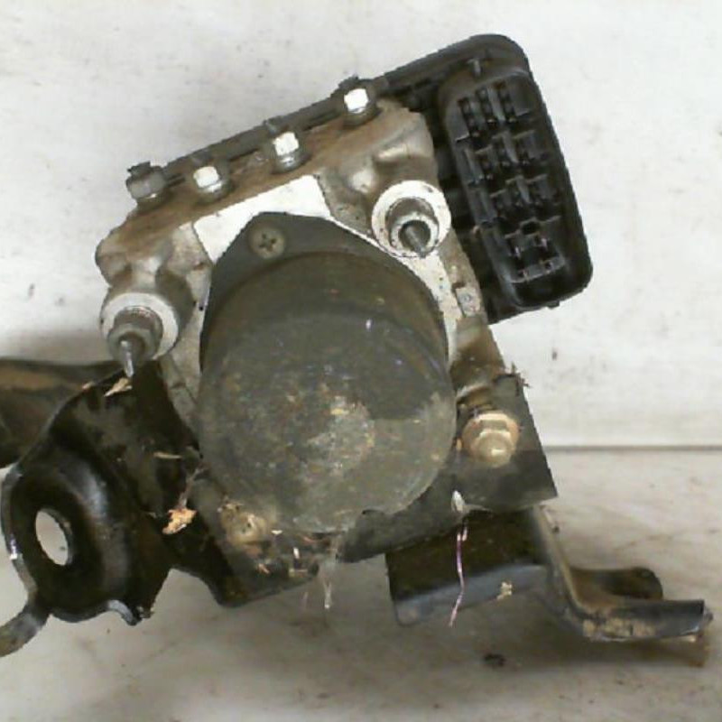 Bloc ABS (freins anti-blocage) TOYOTA RAV4 2
