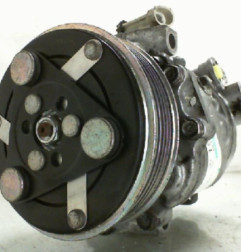 Compresseur clim SUZUKI SWIFT 3 Photo n°1