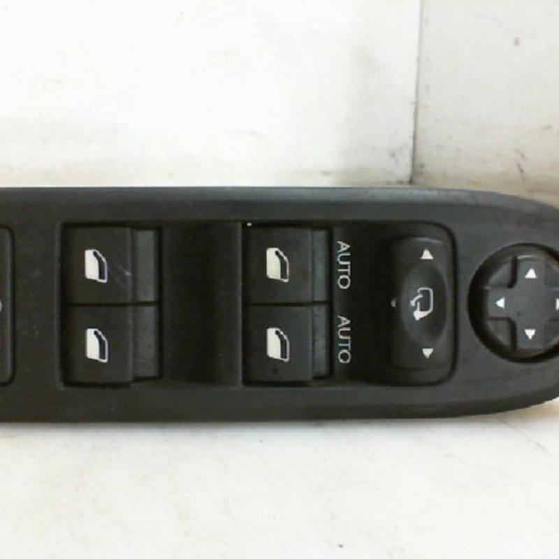Interrupteur de leve vitre avant gauche CITROEN C3 2