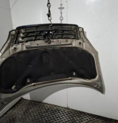 Capot TOYOTA AVENSIS VERSO Photo n°3