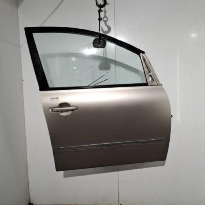 Porte avant droit TOYOTA AVENSIS VERSO