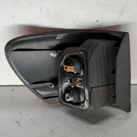 Feu arriere principal droit (feux) TOYOTA AVENSIS VERSO