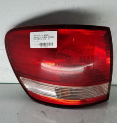Feu arriere principal gauche (feux) TOYOTA AVENSIS VERSO Photo n°1