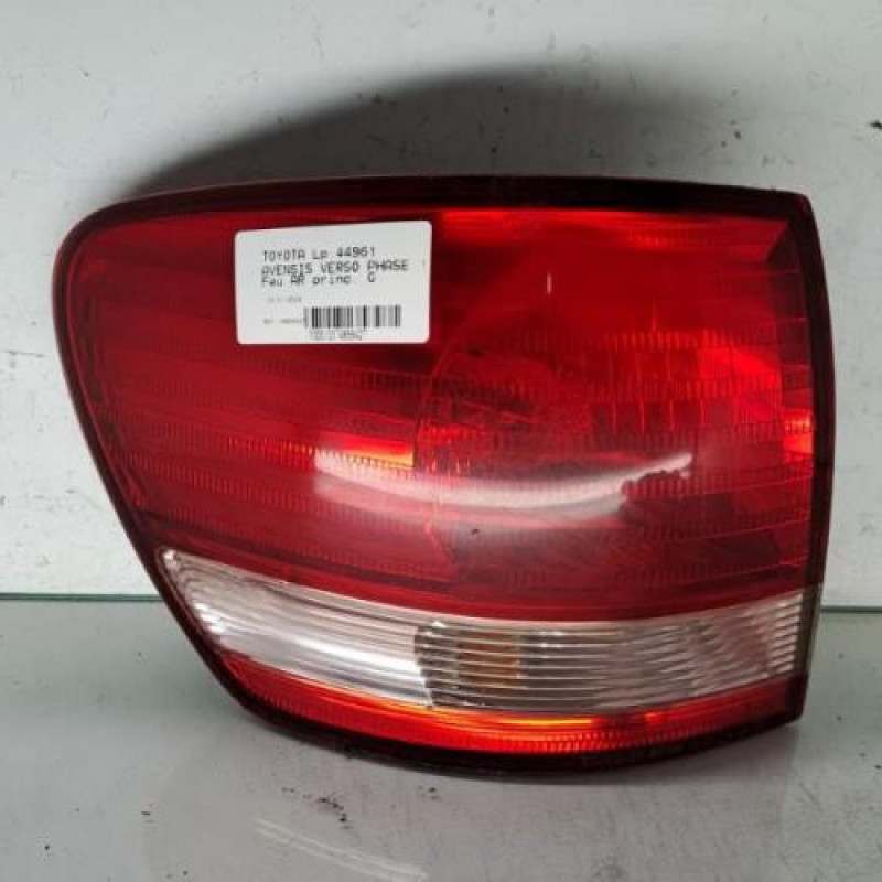 Feu arriere principal gauche (feux) TOYOTA AVENSIS VERSO