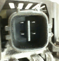 Alternateur TOYOTA COROLLA VERSO 2 Photo n°3