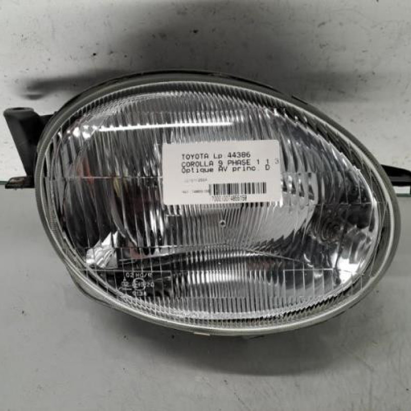 Optique avant principal droit (feux)(phare) TOYOTA COROLLA 9