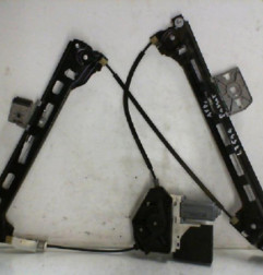 Leve vitre electrique avant droit VOLKSWAGEN PASSAT 5 Photo n°1