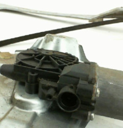 Leve vitre electrique avant droit RENAULT CLIO 3 Photo n°3