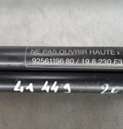 Verin de coffre PEUGEOT 205 Photo n°3