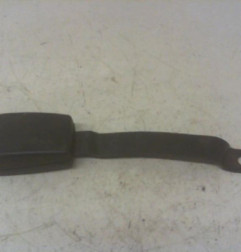 Attache ceinture avant droit VOLKSWAGEN POLO 4 Photo n°1