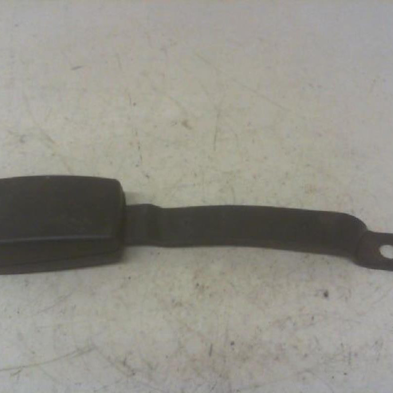 Attache ceinture avant droit VOLKSWAGEN POLO 4