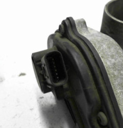 Boitier papillon FORD FIESTA 5 Photo n°3