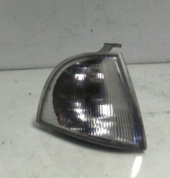 Optique avant secondaire droit (feux)(clignotant) SKODA OCTAVIA 1