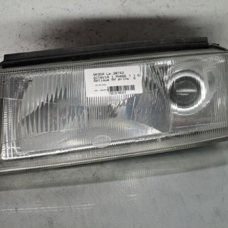 Optique avant principal gauche (feux)(phare) SKODA OCTAVIA 1