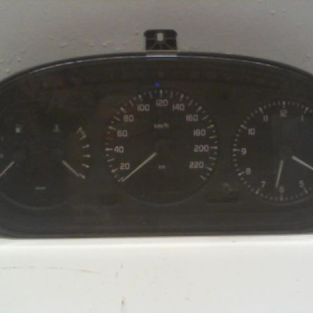 Compteur RENAULT MEGANE 1 Photo n°1