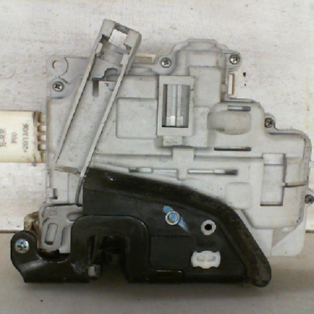 Serrure avant droit AUDI A4 2