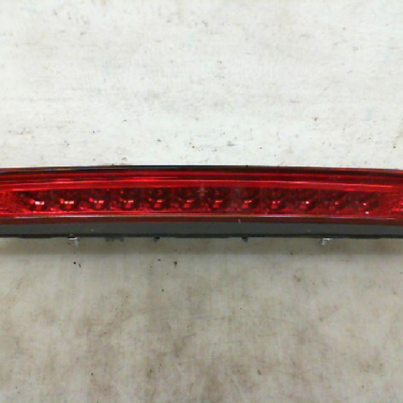 Feu arriere stop central PEUGEOT 2008 2