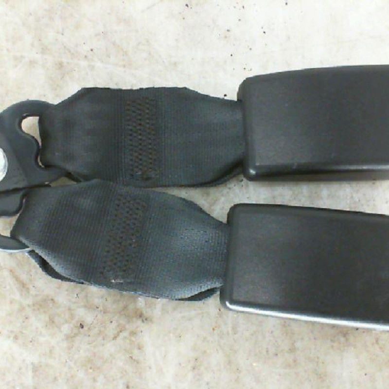 Attache ceinture arriere droit DACIA LOGAN 2
