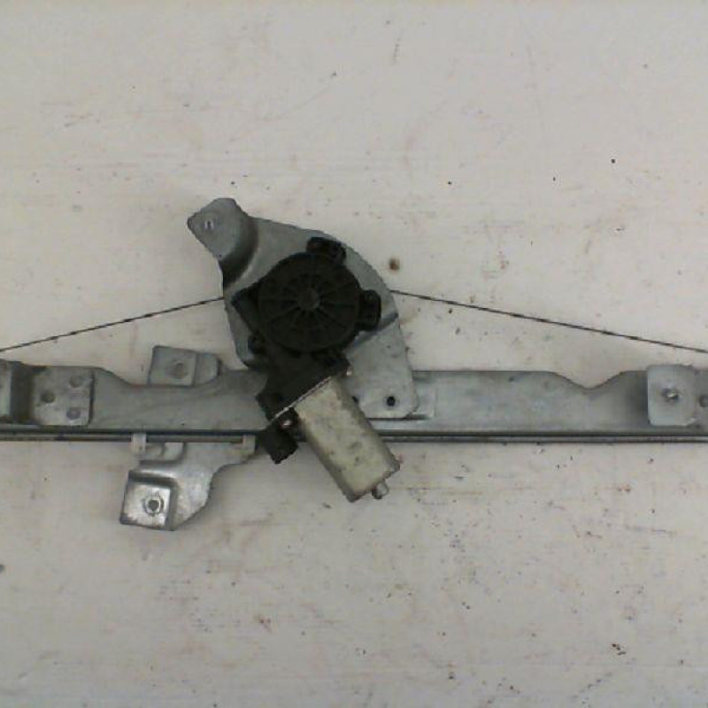 Leve vitre electrique avant droit DACIA DUSTER 1