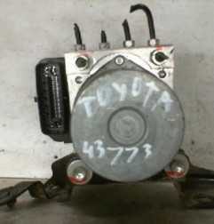 Bloc ABS (freins anti-blocage) TOYOTA HILUX 5 Photo n°4