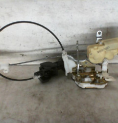 Serrure avant droit TOYOTA YARIS 1 Photo n°5