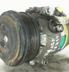 Compresseur clim OPEL ASTRA H Photo n°4
