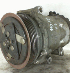 Compresseur clim CITROEN C4 PICASSO 1 Photo n°1