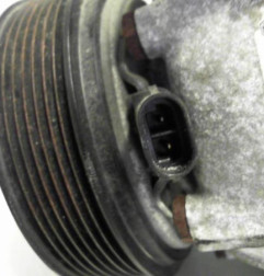 Compresseur clim RENAULT LAGUNA 2 Photo n°3