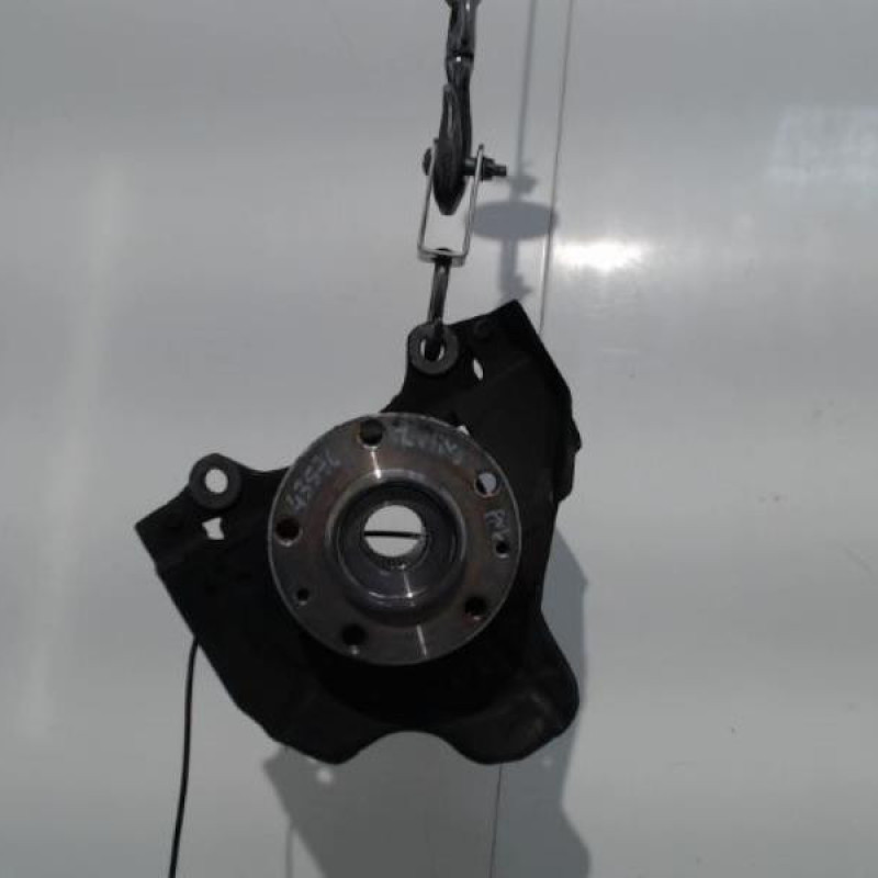 Fusee avant gauche OPEL MOVANO C