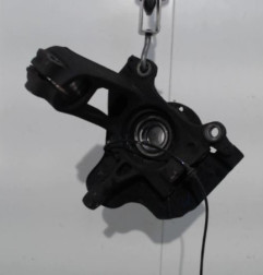 Fusee avant gauche OPEL MOVANO C Photo n°5