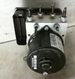 Bloc ABS (freins anti-blocage) BMW SERIE 3 E91 Photo n°4