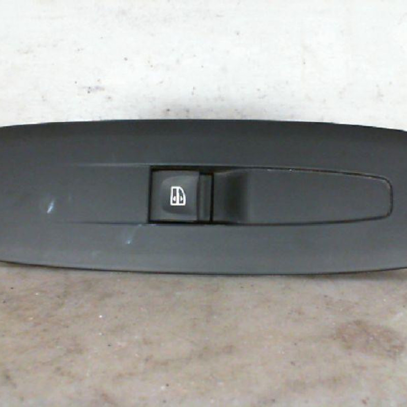 Interrupteur de leve vitre avant droit RENAULT SCENIC 4
