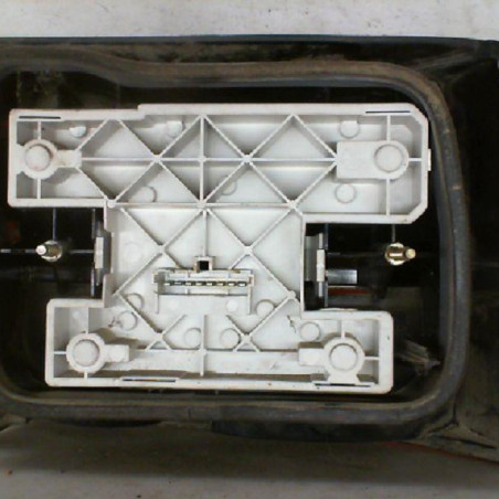 Feu arriere principal gauche (feux) RENAULT R19