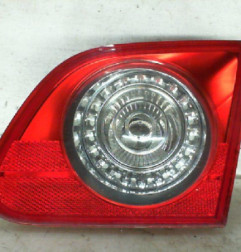 Feu arriere secondaire droit (feux) VOLKSWAGEN PASSAT 5 Photo n°1