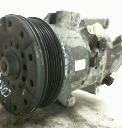 Compresseur clim TOYOTA COROLLA VERSO 2 Photo n°1