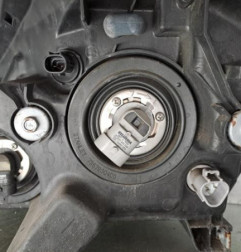 Optique avant principal droit (feux)(phare) TOYOTA COROLLA VERSO 2 Photo n°4