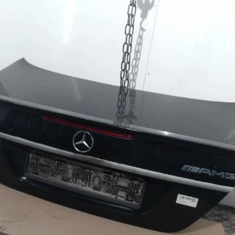 Malle/Hayon arriere MERCEDES CLASSE E 211