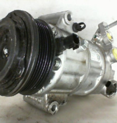 Compresseur clim FORD FIESTA 7 Photo n°4