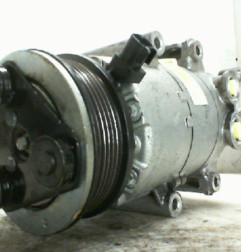 Compresseur clim FORD FIESTA 6 Photo n°1