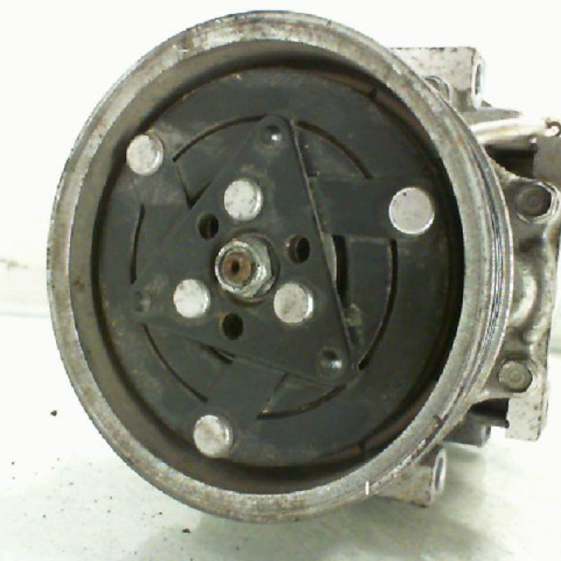 Compresseur clim DACIA SANDERO 1