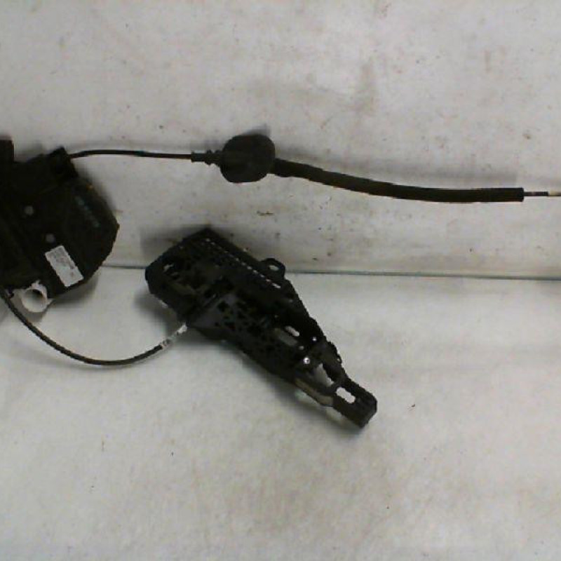 Serrure avant gauche RENAULT CLIO 4