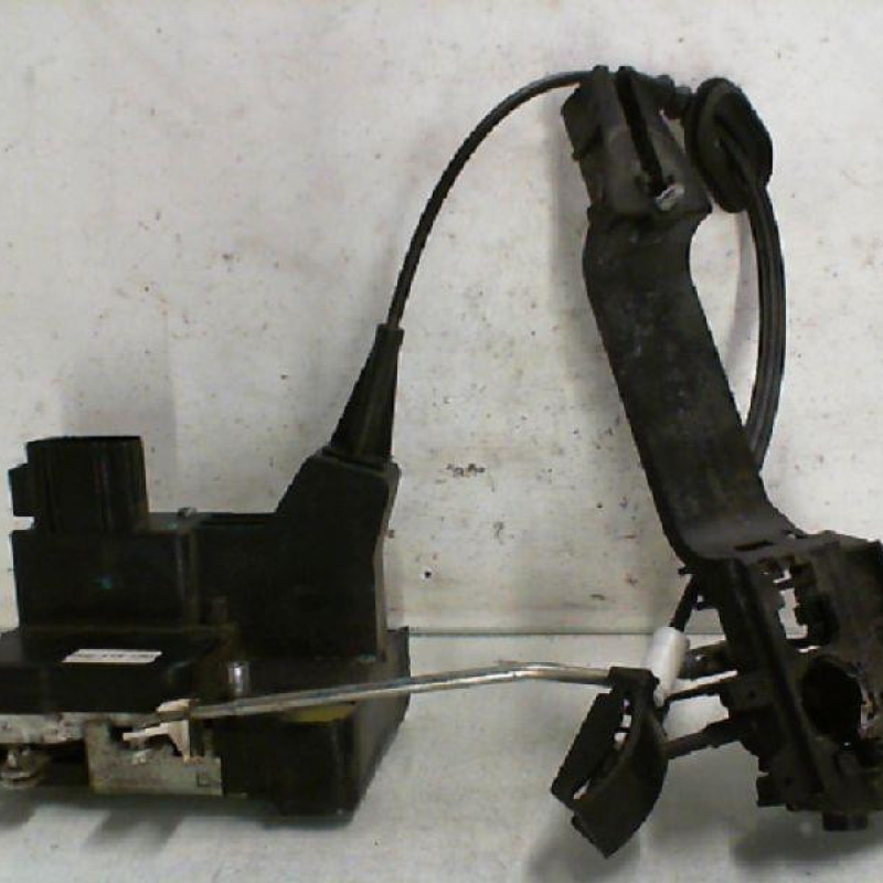 Serrure avant gauche FORD FUSION