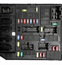 Boitier servitude moteur (BSM) RENAULT SCENIC 3 Photo n°1