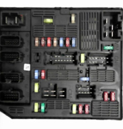 Boitier servitude moteur (BSM) RENAULT SCENIC 3 Photo n°4